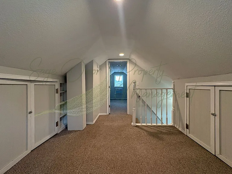 1109 NW B St — Photo 14