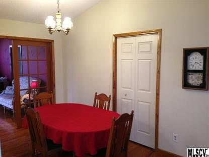 4th image of 4055 Englewood St