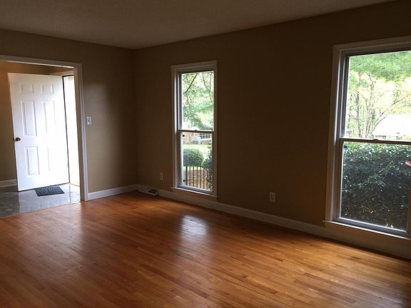 4th image of 5025 Maplewood Dr