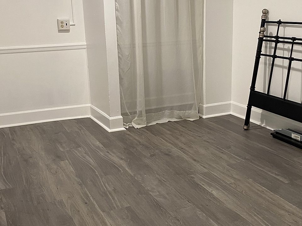 2nd image of 1150 W 11th Ave Room C