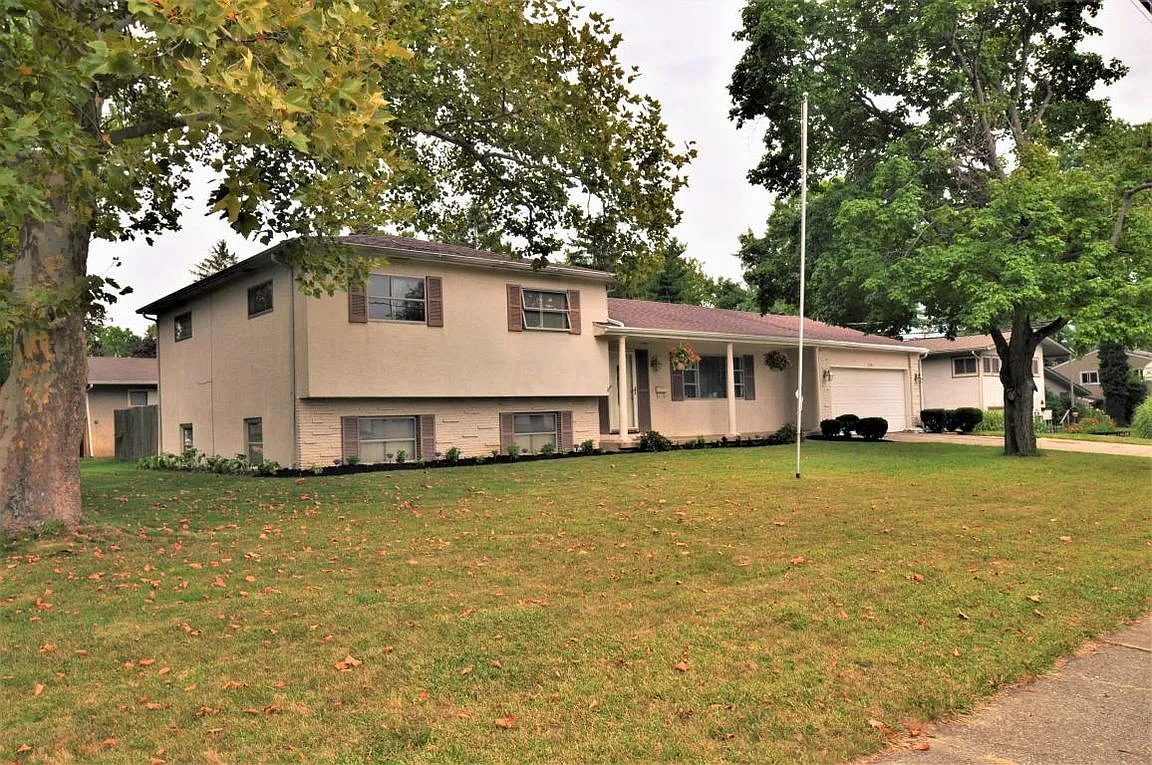 2362 Middlesex Rd photo 1