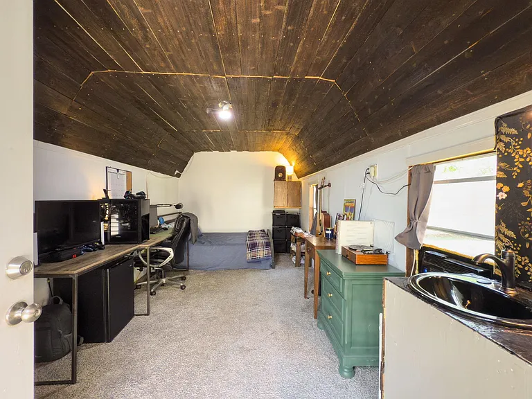 11004 Elm St — Photo 21