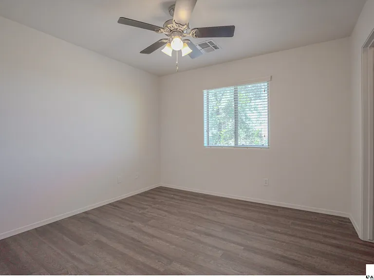 10225 W Camelback Rd #28 — Photo 14