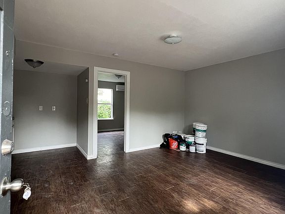 2nd image of 1723 W Mayfield Blvd APT 1