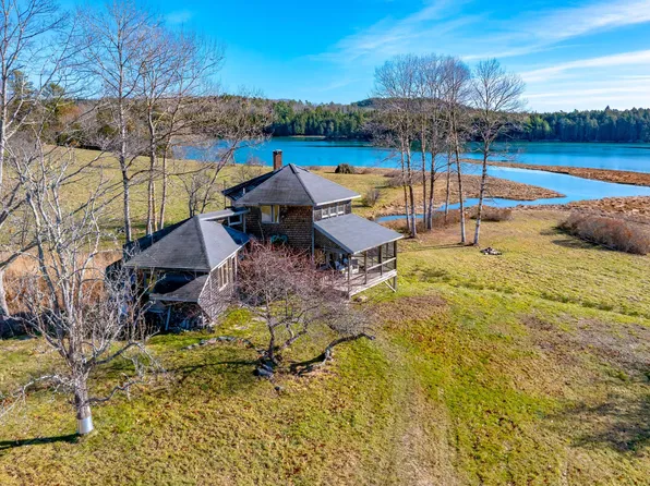 26 Tidal Creek Road, Brooksville, ME 04642
