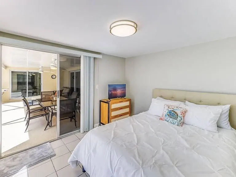 5256 Wisteria Ct — Photo 10