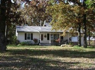 29511 Pelican Dr, Lebanon, MO 65536