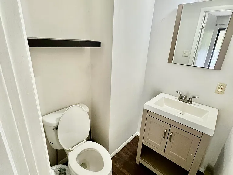 17 Hunts Ct — Photo 8