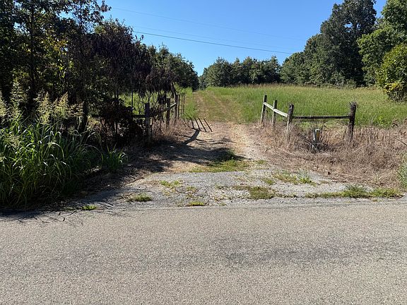 3rd image of 8125 Heart Road