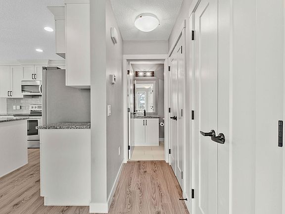 4th image of 135 Abbey Rd