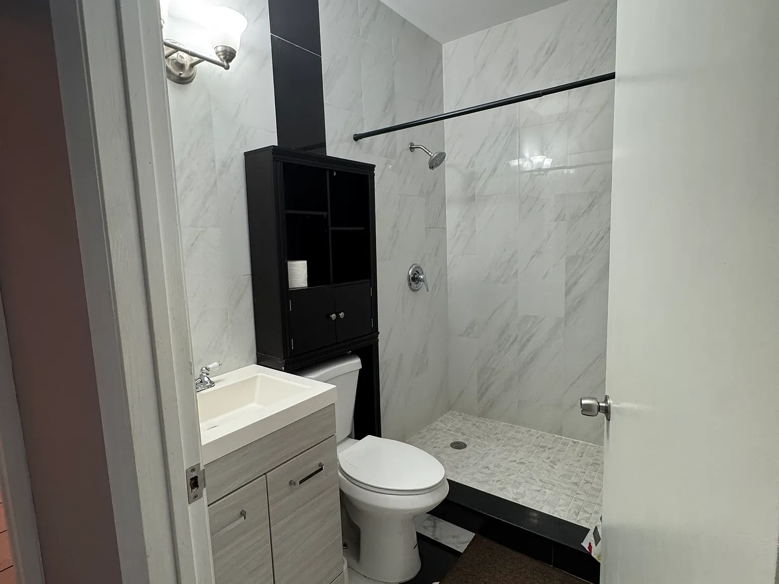 4 bed, 1250 sqft, $3,100 — Photo 3