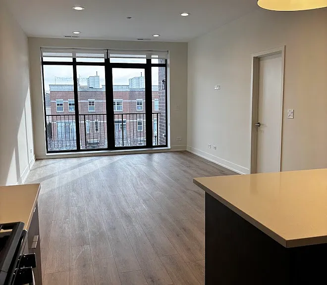 4007 N Kolmar Ave — Photo 4
