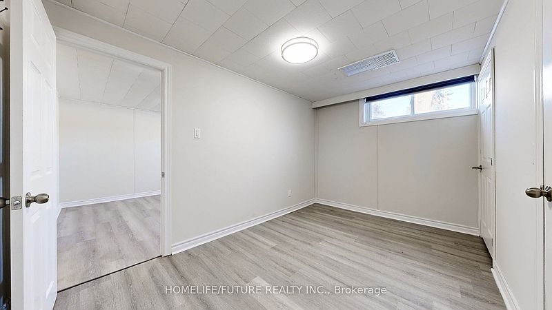 Toronto House for rent - 5 Bedrooms — photo 37