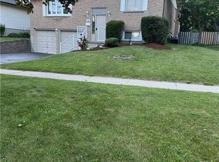 70 Bechtel Dr, Kitchener, ON N2P1S8