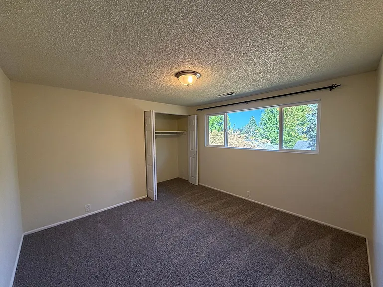 2735 Almaden St — Photo 17