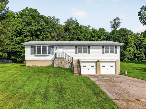72 St Andrews Road, Walden, NY 12586