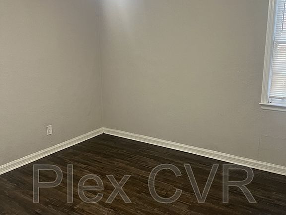 4th image of 825 Brooks Rd