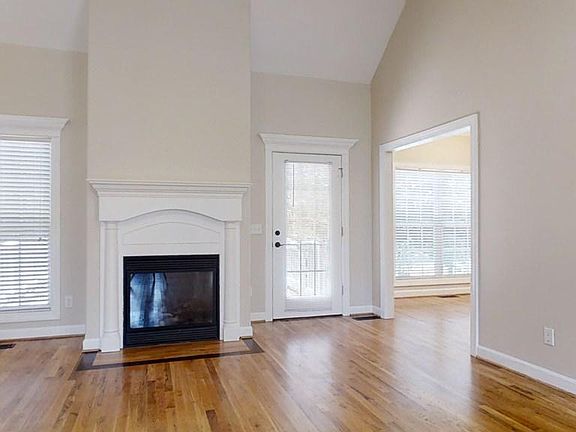 5th image of 620 Longstreet Dr
