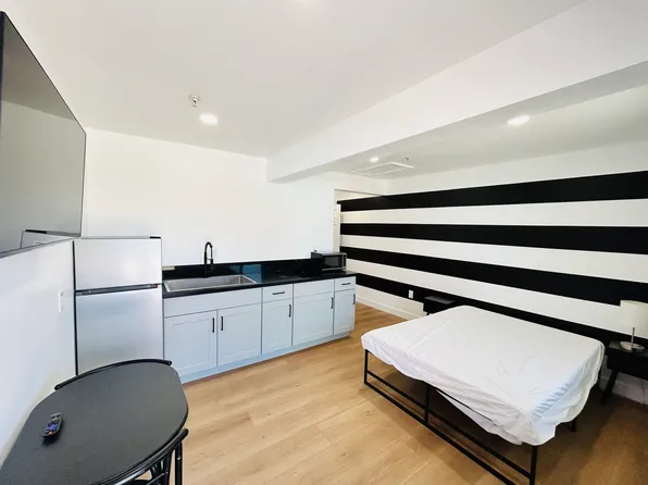 1418 S 3rd St #8, Las Vegas, NV 89104