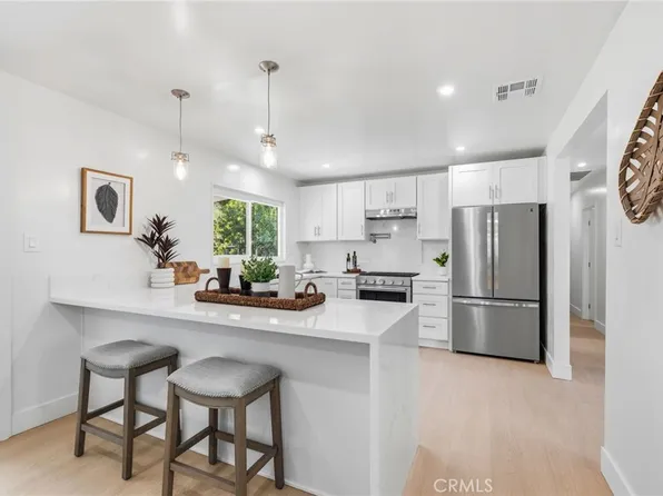 585 N Wendy Dr, Thousand Oaks, CA 91320