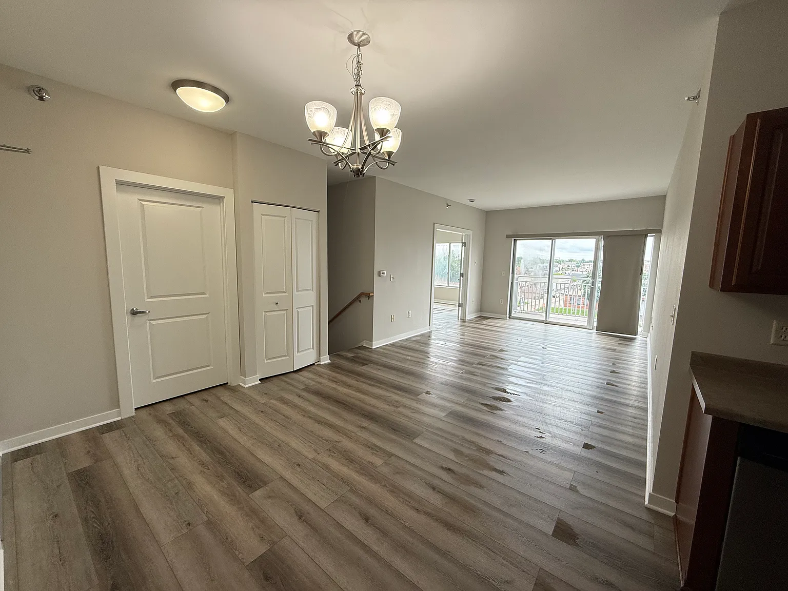 3 bed, 1620 sqft, $1,800 — Photo 4