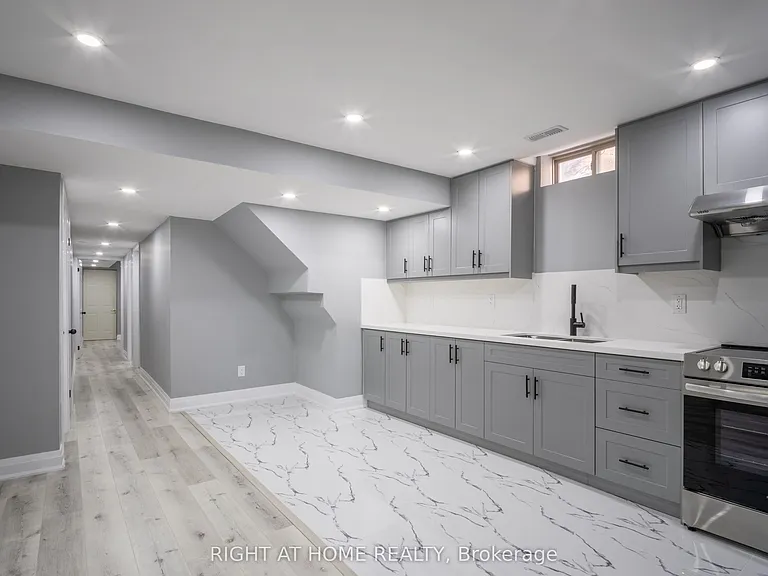 136 Durhamview Cres — Photo 5