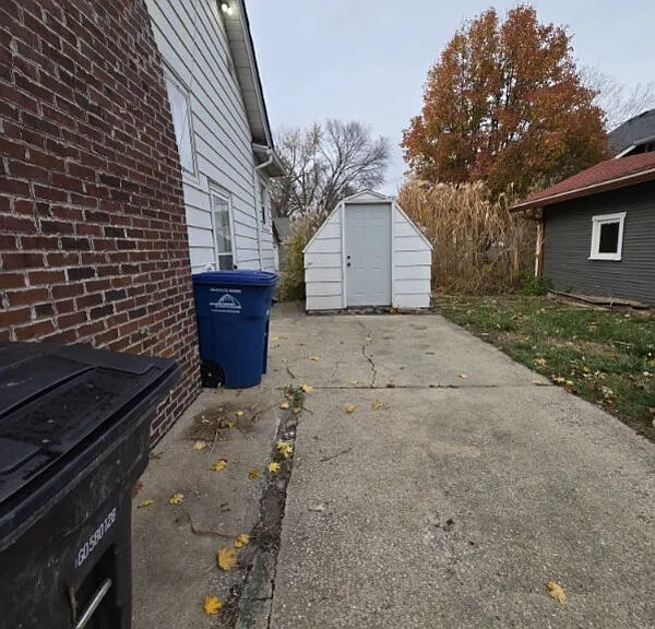 1216 Mattern Ave — Photo 11