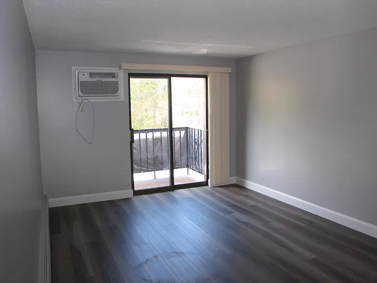 1225 Bodwell Rd #22 — Photo 7