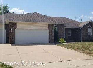 3281 N Laurel Ave, Springfield, MO 65803