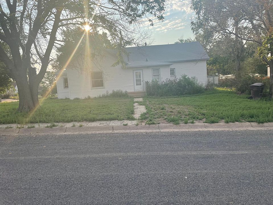 2nd image of 221 5th Ave W