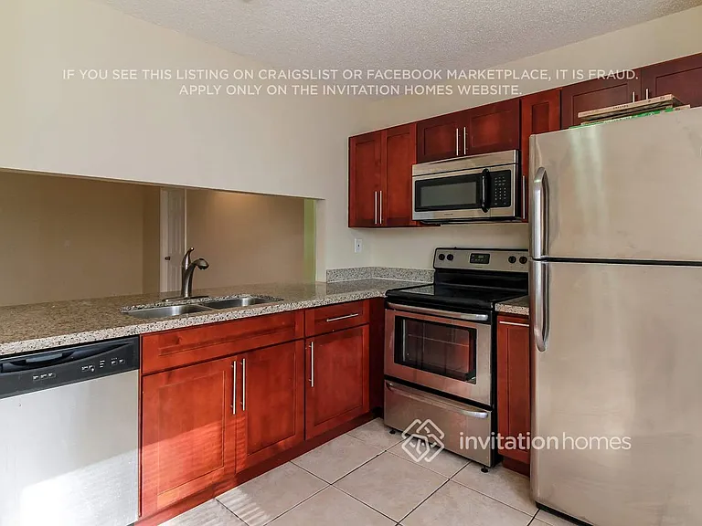 937 SE 3rd Ave — Photo 7