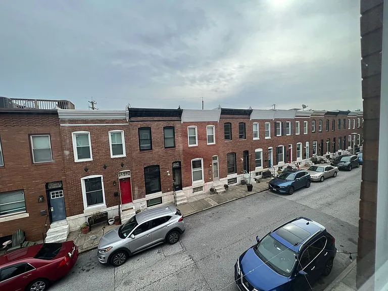 102 S Curley St — Photo 2