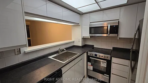 7 Broadway Ave #311 Photo 1