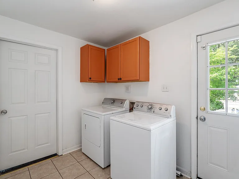 620 73rd St — Photo 15