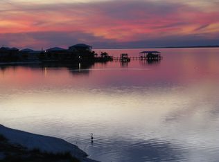 1440 Paradise Point Dr UNIT 11, Navarre, FL 32566