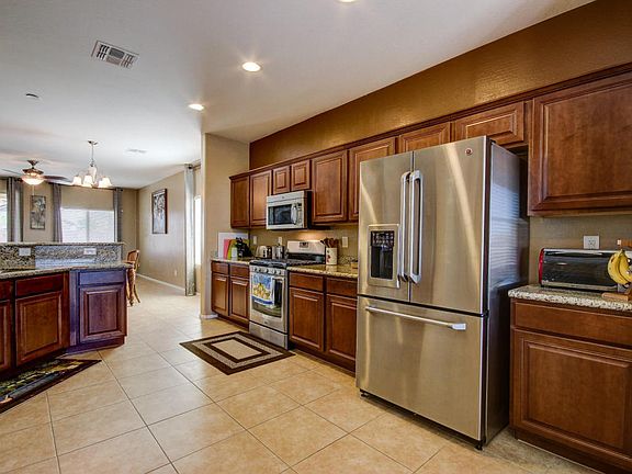 3rd image of 18624 W Lupine Ave