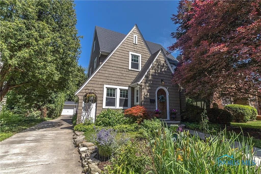 2448 Orchard Rd photo 1
