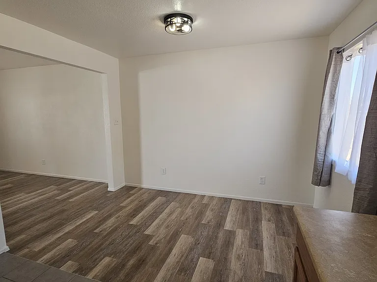 5019 N 22nd Ave #6 — Photo 10