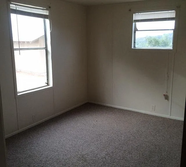 2871 Louis Ave — Photo 3