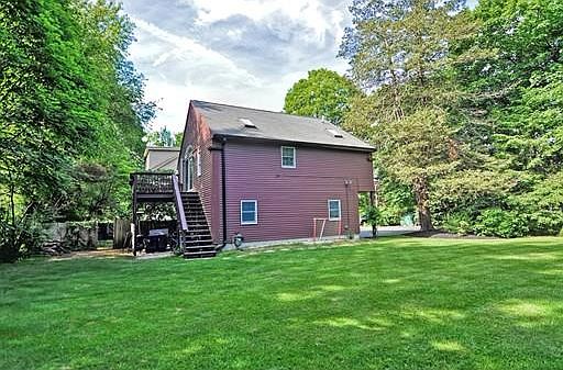 4th image of 316 Village St