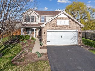 410 Raintree Dr, Oswego, IL 60543