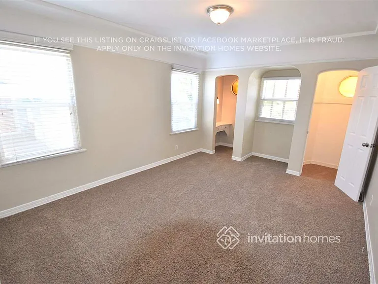 8947 S Denker Ave — Photo 6