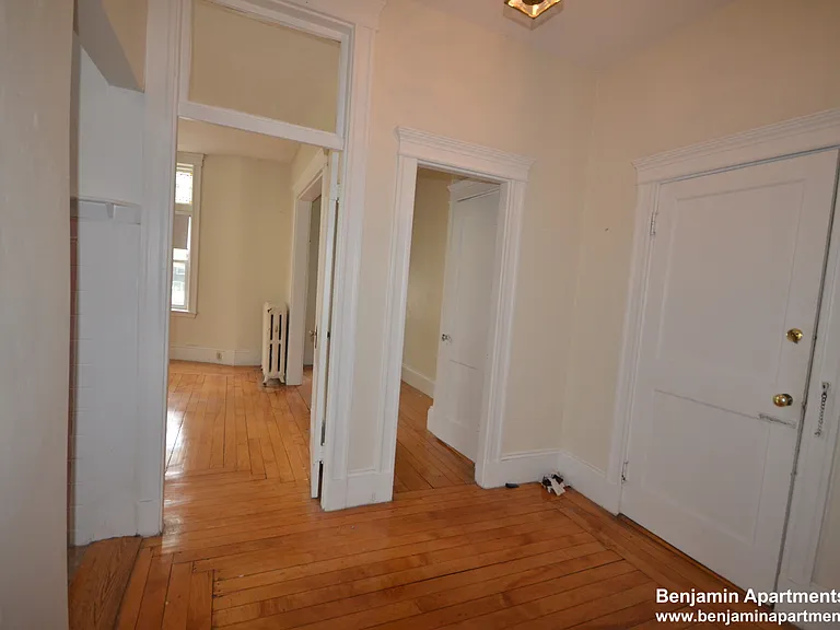 1822 Beacon St #14 — Photo 7