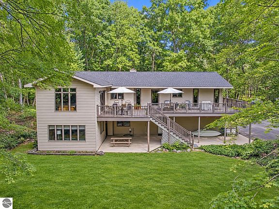 3rd image of 4954 Timber Lawn Ct