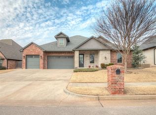 3125 Drake Crest Dr, Edmond, OK 73034