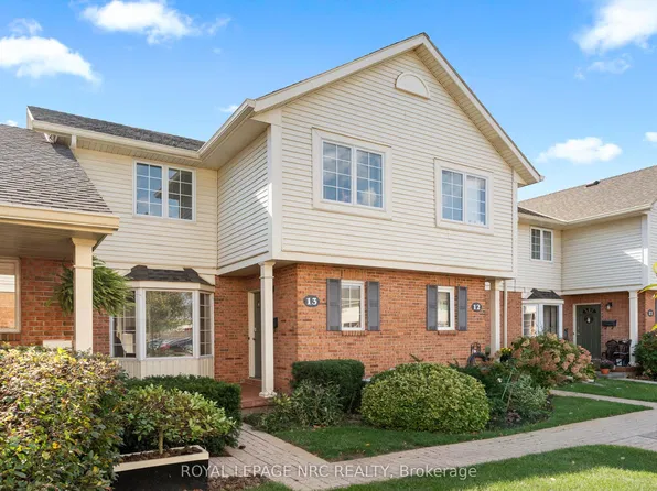 275 Pelham Rd #13, Saint Catharines, ON L2S 3B9