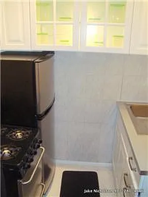 Rented by R New York | media 22