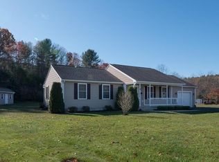 50 Avis Cir, Northampton, MA 01062