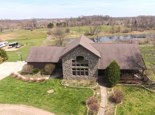 18541 Daymon Dr, Gregory, MI 48137