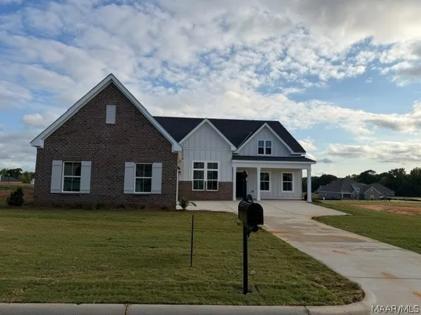 111 Saratoga Ln, Prattville, AL 36066
